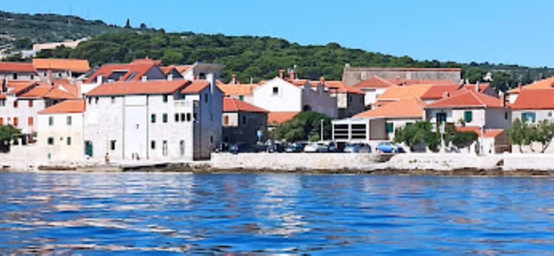 Apartmani Banic Postira Buitenkant foto