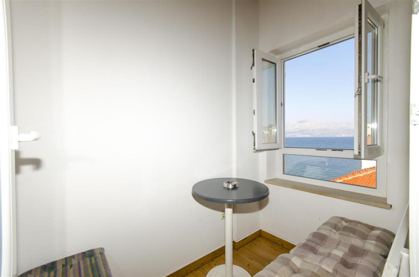 Apartmani Banic Postira Buitenkant foto