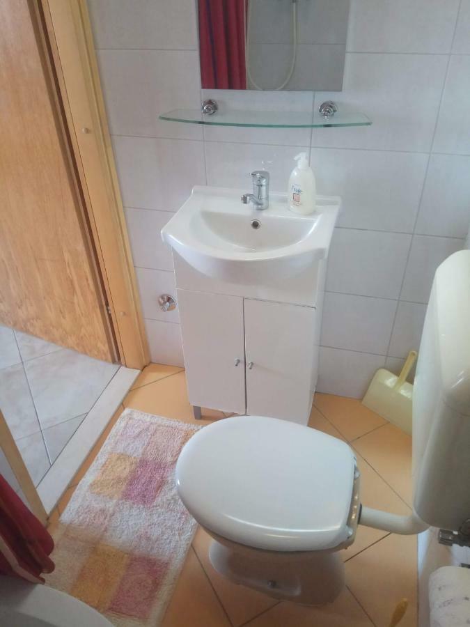 Apartmani Banic Postira Buitenkant foto