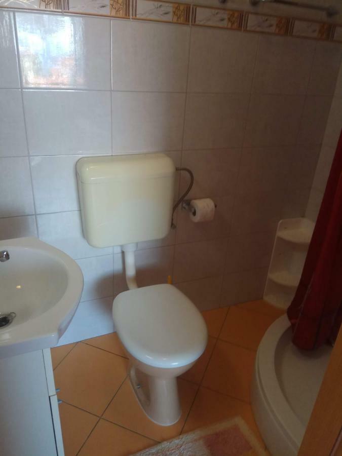 Apartmani Banic Postira Buitenkant foto
